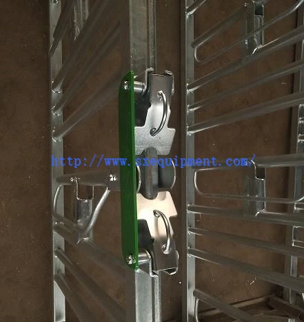 Head lock clip (1)